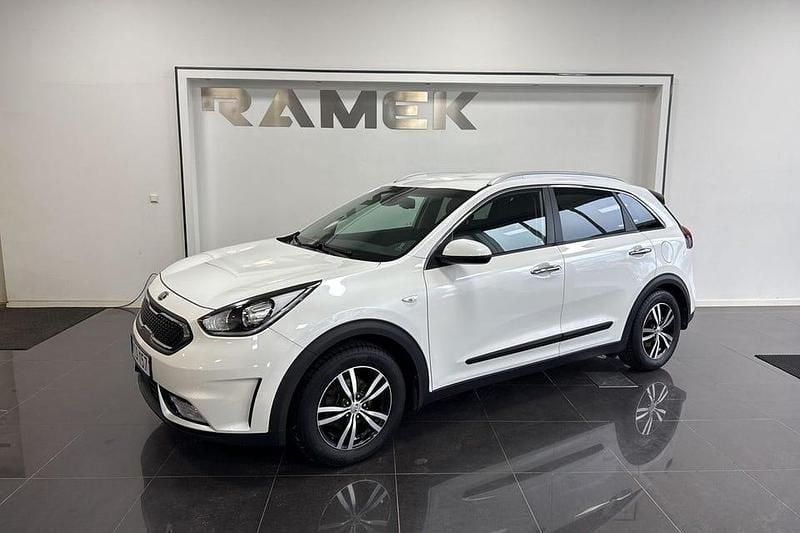Begagnad Kia Niro Advance 141 HK (103 kW) 2017 Vit SUV