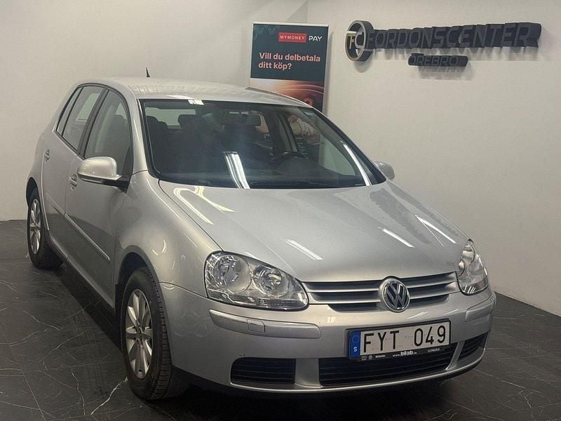 Silver Begagnad 2007 VW Golf VI Trendline Halvkombi | 39 900 kr (Bra pris) - Bild 1/4