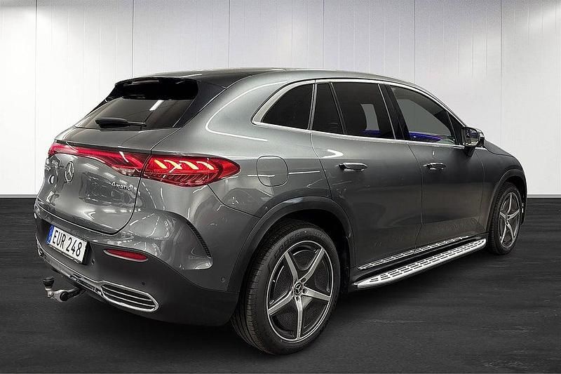 Begagnad Mercedes EQE500 AMG line 300 kW (408 HK) 2023 Grå SUV