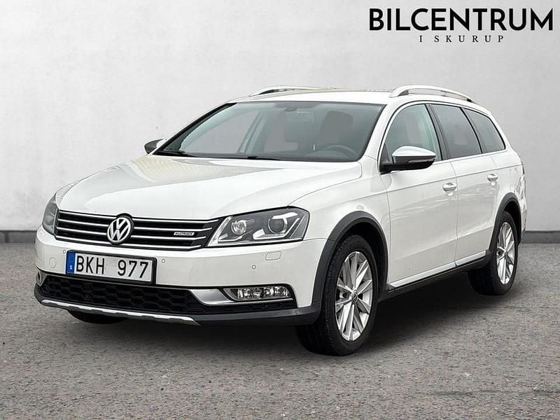 Vit Begagnad 2014 VW Passat Alltrack Kombi | 99 900 kr (Marknadspris) - Bild 1/4