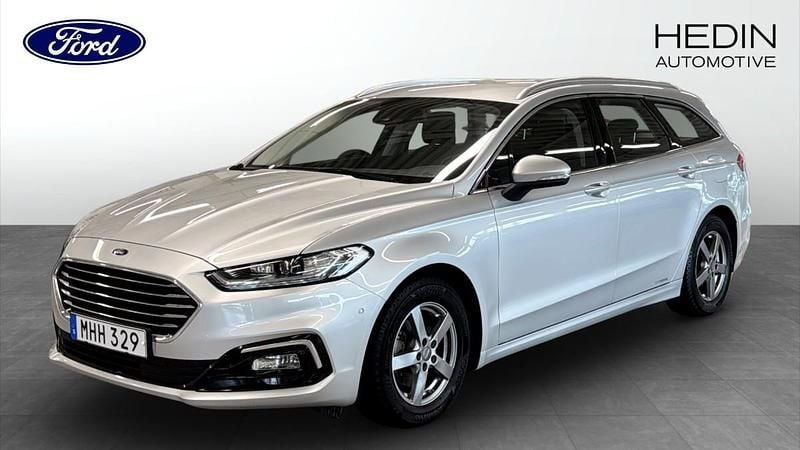 Grå (grey) Begagnad 2021 Ford Mondeo Kombi | 229 900 kr (Marknadspris) - Bild 1/4