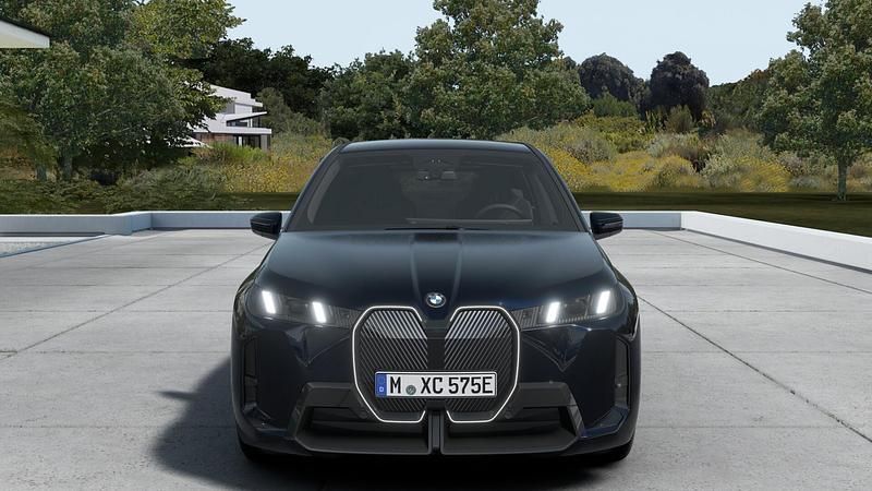 Begagnad BMW iX Comfort Edition 400 kW (544 HK) 2025 Svart SUV