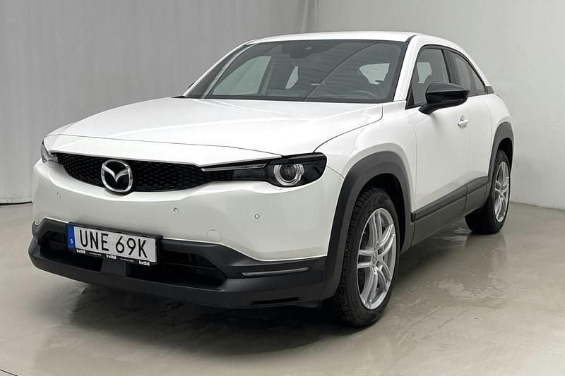 Vit Begagnad 2021 Mazda MX30 SUV | 159 000 kr (Marknadspris) - Bild 1/4