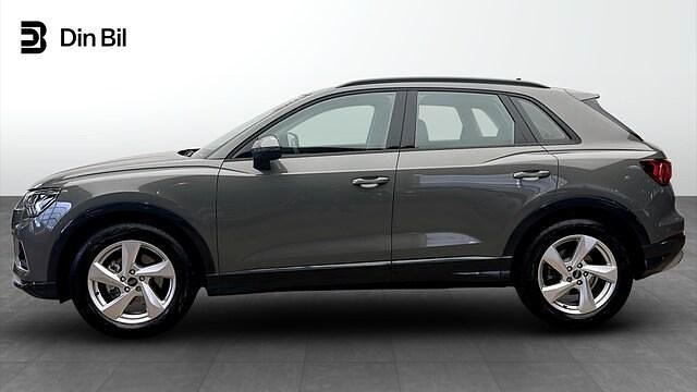 Begagnad Audi Q3 Advanced 150 HK (110 kW) 2024 Grå SUV