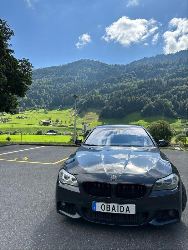 Grå Begagnad 2012 BMW 520 M Sport Sedan | 95 000 kr (Superpris) - Bild 1/4