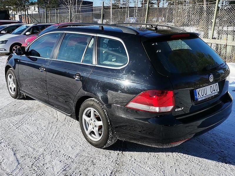 Begagnad VW Golf 102 HK (75 kW) 2010 Svart Kombi