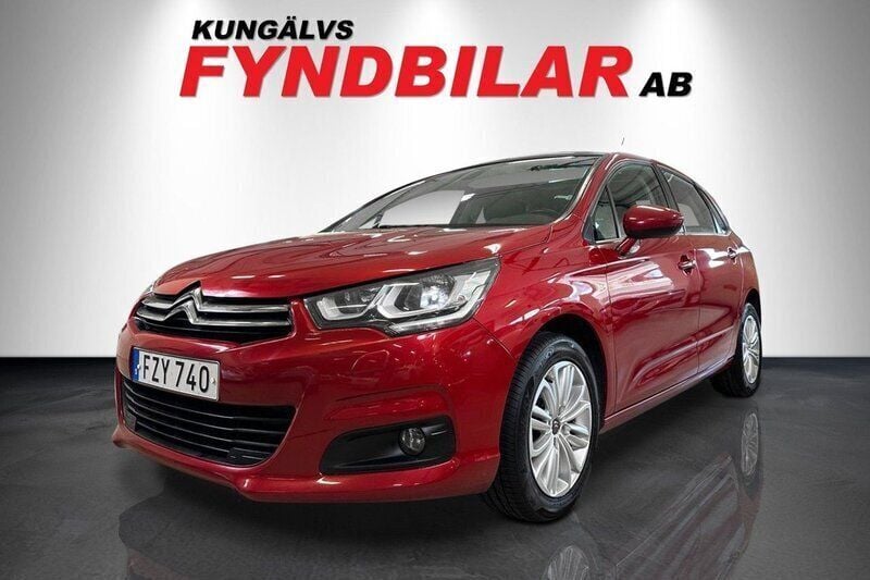 Röd Begagnad 2015 Citroën C4 Halvkombi | 114 900 kr (Marknadspris) - Bild 1/3