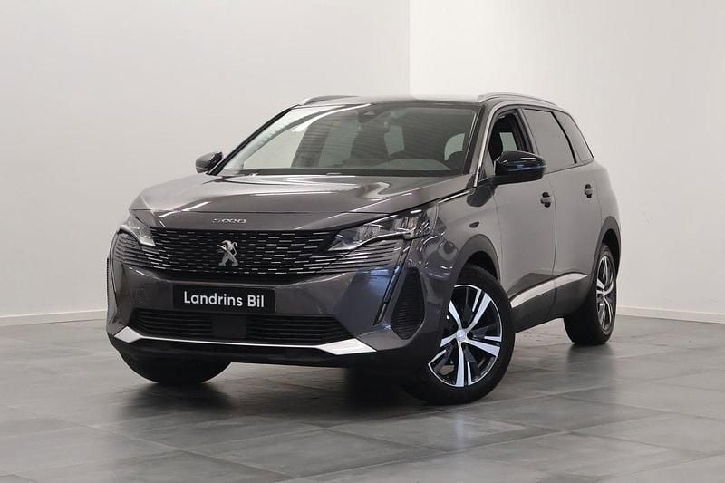Grå Begagnad 2022 Peugeot 5008 Minibuss | 294 000 kr (Marknadspris) - Bild 1/4