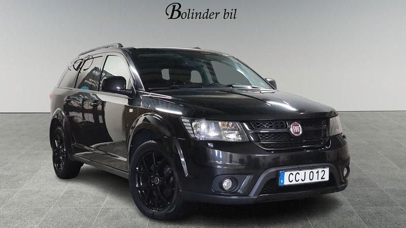 Svart Begagnad 2014 Fiat Freemont SUV | 88 900 kr (Marknadspris) - Bild 1/4