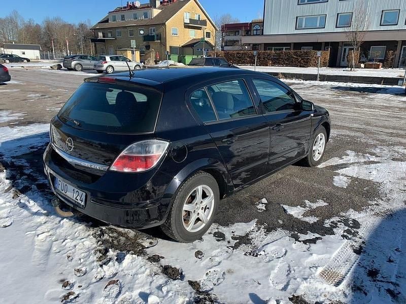 Begagnad Opel Astra 105 HK (77 kW) 2007