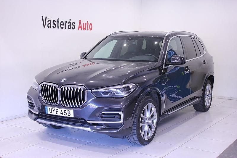 Grå Begagnad 2023 BMW X5 xLine SUV | 475 000 kr - Bild 1/4