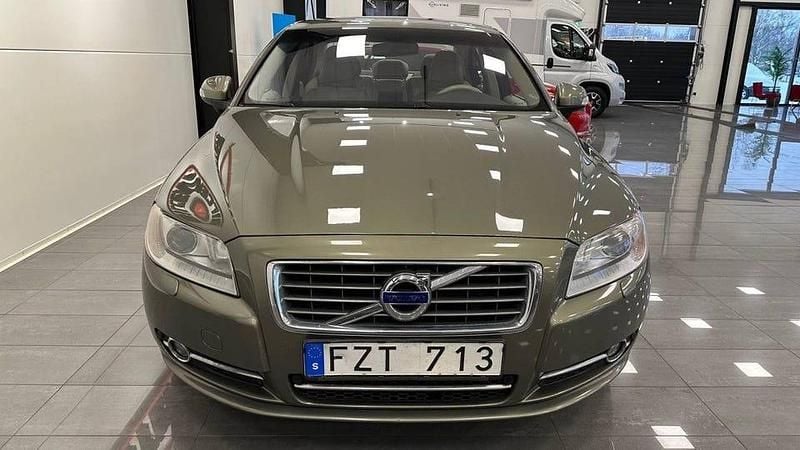 Begagnad Volvo S80 Summum 206 HK (151 kW) 2010 Grön Sedan