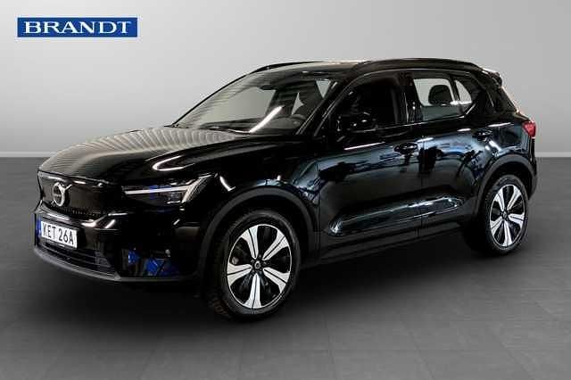Svart Begagnad 2023 Volvo XC40 Plus SUV | 349 900 kr - Bild 1/3
