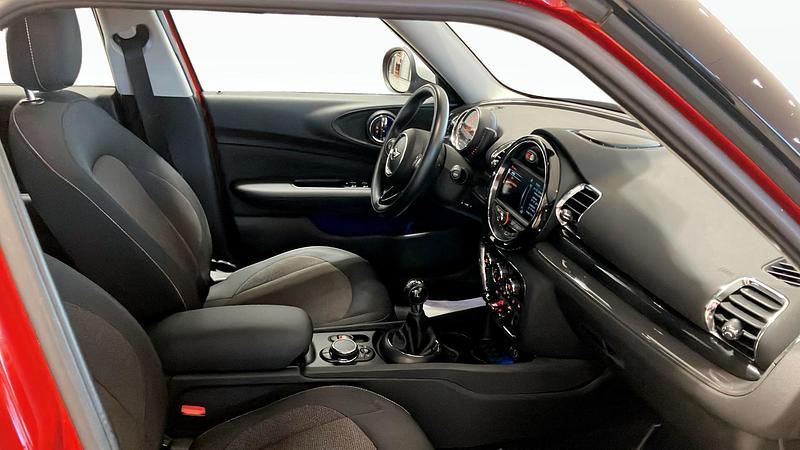 Begagnad Mini Cooper Clubman 2017 Röd Kombi