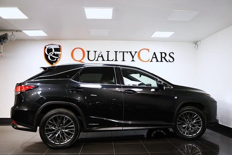 Begagnad Lexus RX450h Sport Line 313 HK (230 kW) 2020 Svart SUV