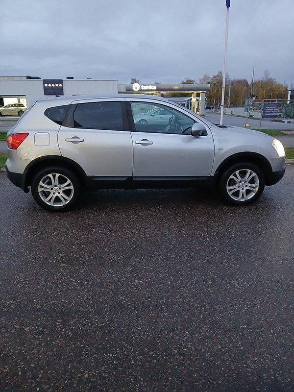 Silver Begagnad 2008 Nissan Qashqai SUV | 28 000 kr (Marknadspris) - Bild 1/4