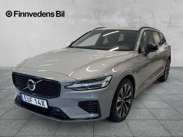 Begagnad Volvo V60 349 HK (256 kW) 2026 Grå Kombi