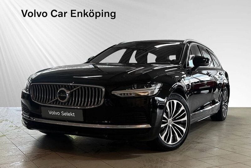 Svart Begagnad 2022 Volvo V90 Core Kombi | 399 900 kr (Marknadspris) - Bild 1/3