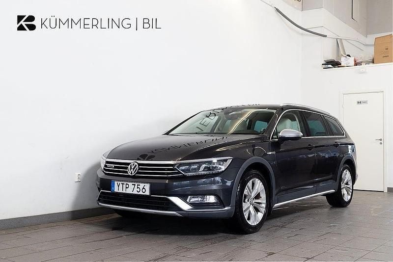 Grå Begagnad 2018 VW Passat Alltrack Kombi | 239 900 kr (Marknadspris) - Bild 1/4