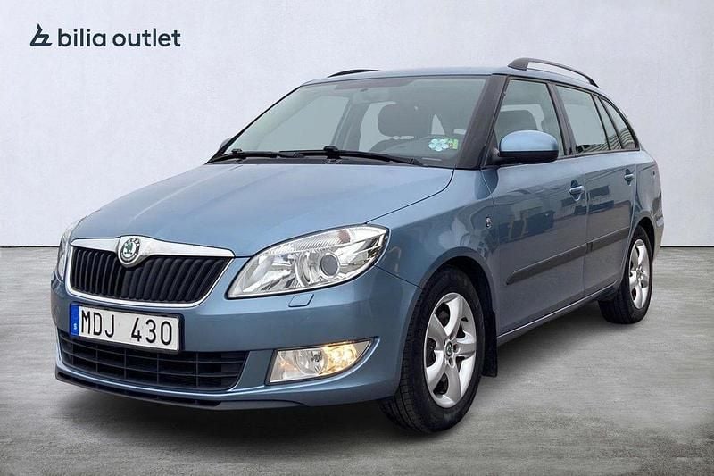 Ljusgrå (lgrå) Begagnad 2012 Skoda Fabia Kombi | 60 000 kr (Bra pris) - Bild 1/3