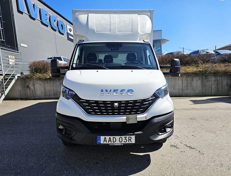 Begagnad Iveco Daily 210 HK (154 kW) 2021 Vit Pickup