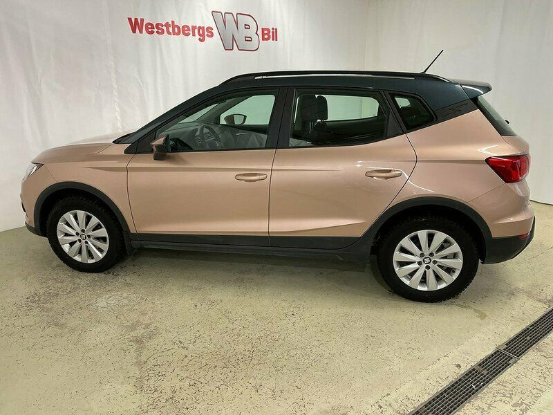 Lila Begagnad 2018 Seat Arona Style SUV | 149 000 kr (Marknadspris) - Bild 1/4
