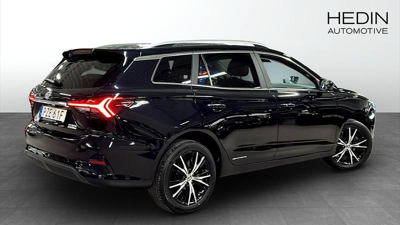 Begagnad MG MG5 EV Long Range 11 kW (15 HK) 2022 Svart Kombi