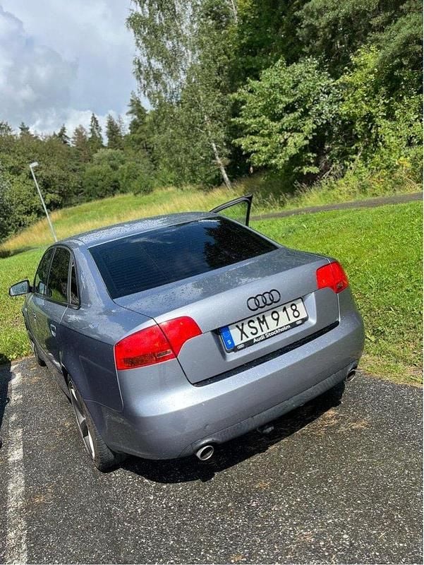 Silver Begagnad 2006 Audi A4 S-Line Sedan | 25 000 kr (Superpris) - Bild 1/3