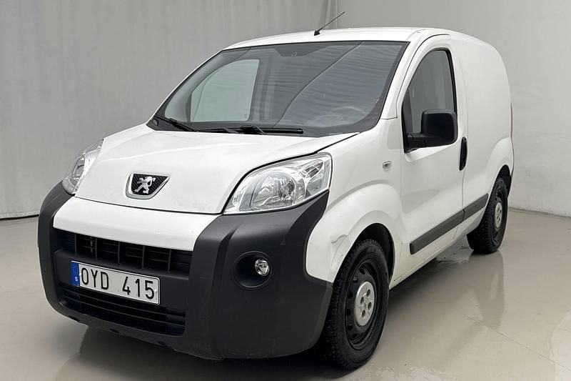 Begagnad Peugeot Bipper 75 HK (55 kW) 2011 Vit Minibuss
