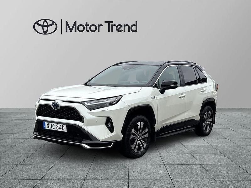 Vit Begagnad 2022 Toyota RAV4 Premium SUV | 419 900 kr (Superpris) - Bild 1/3