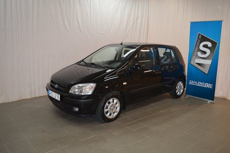 Svart Begagnad 2004 Hyundai Getz GLS Halvkombi | 47 000 kr - Bild 1/4