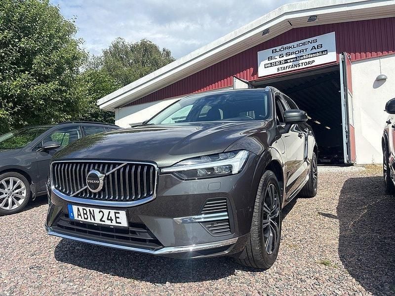 Mörkgrå Begagnad 2022 Volvo XC60 Inscription SUV | 409 000 kr (Bra pris) - Bild 1/4