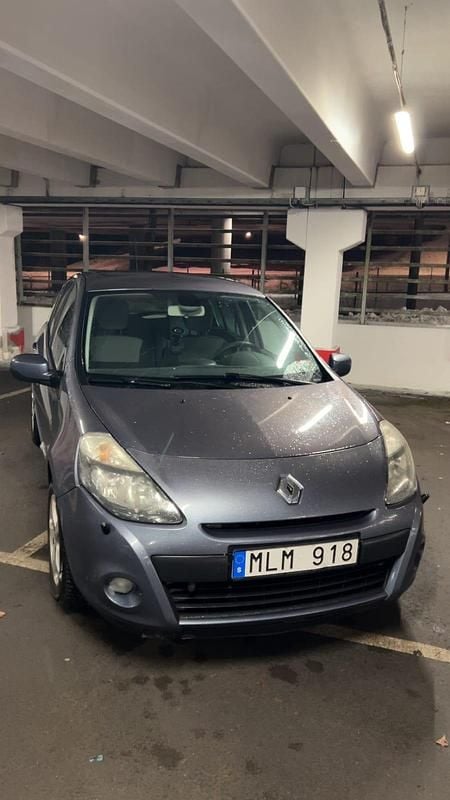 Begagnad Renault Clio R.S. 75 HK (55 kW) 2010 Grå Halvkombi