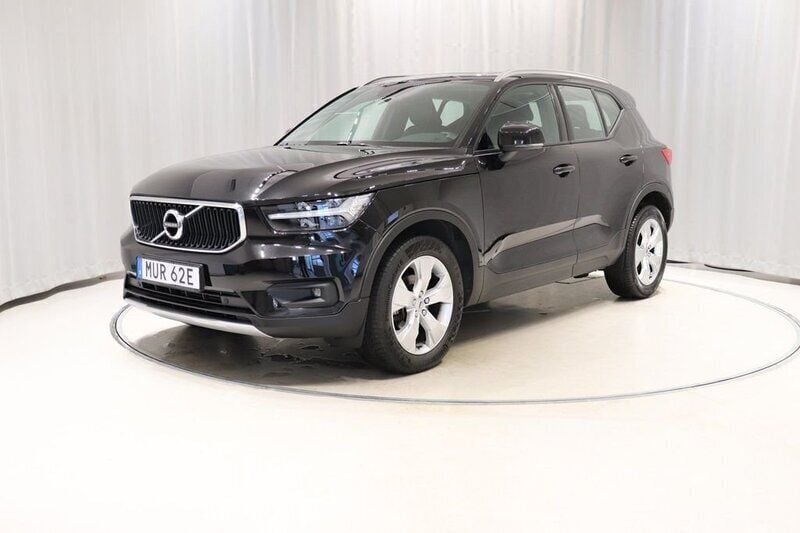 Svart Begagnad 2019 Volvo XC40 Momentum SUV | 229 900 kr (Bra pris) - Bild 1/4