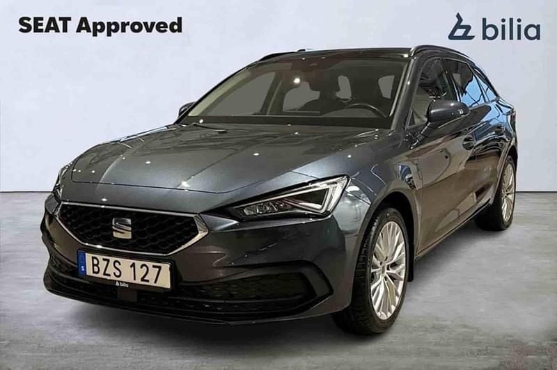 Grå Begagnad 2024 Seat Leon Kombi | 239 900 kr - Bild 1/1