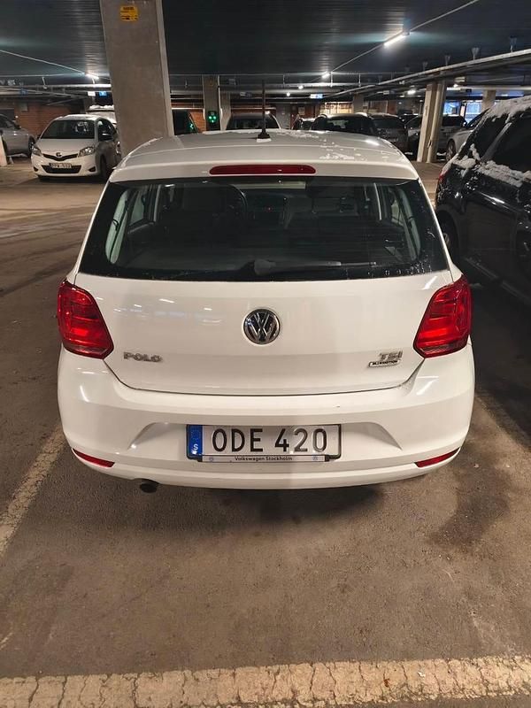 Begagnad VW Polo 90 HK (66 kW) 2016 Halvkombi