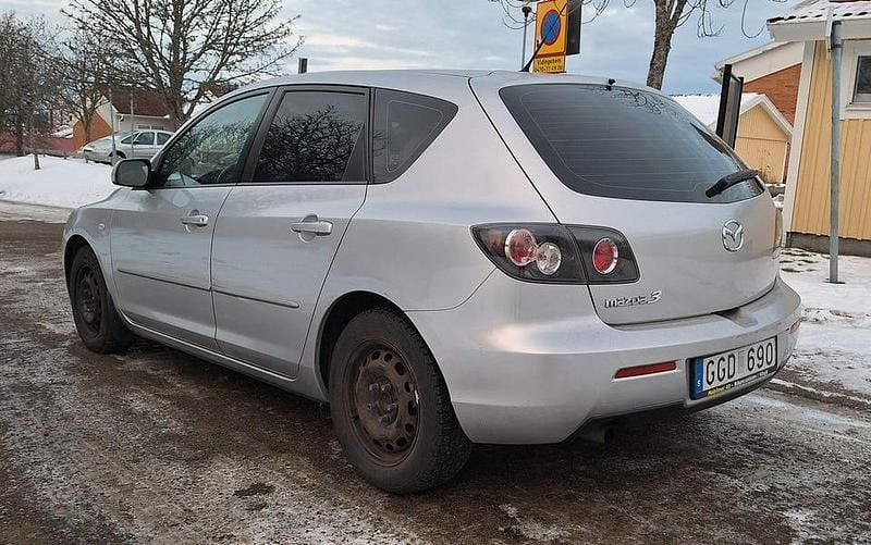 Begagnad Mazda 3 Inclusive 105 HK (77 kW) 2008