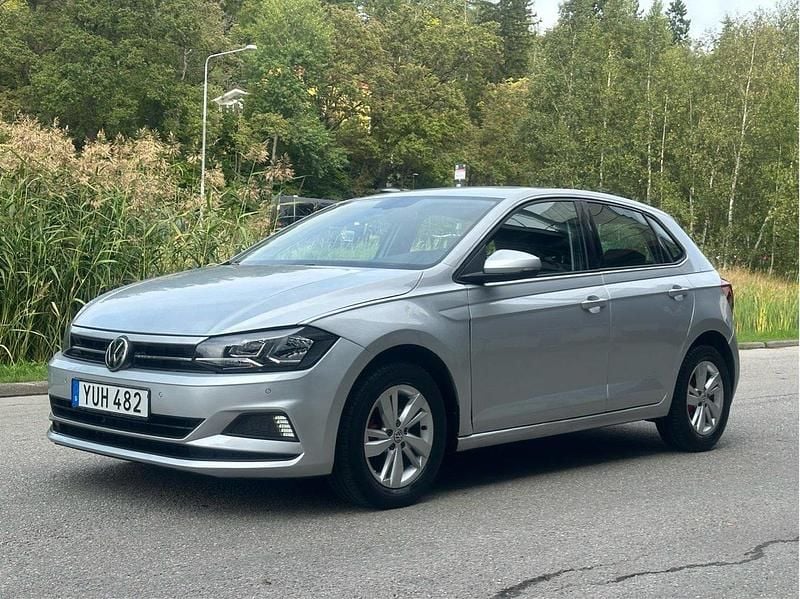 Silver Begagnad 2019 VW Polo Halvkombi | 149 900 kr (Bra pris) - Bild 1/4