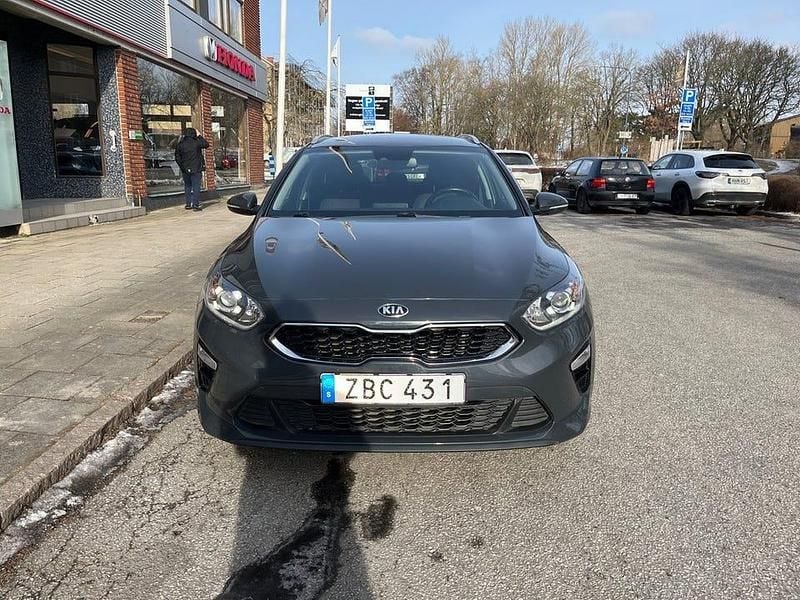 Begagnad Kia Ceed Sportswagon 120 HK (88 kW) 2018 Grå Kombi