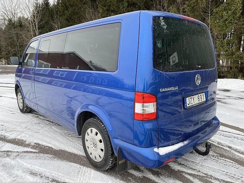 Begagnad VW Caravelle Comfortline 131 HK (96 kW) 2009 Blå Minibuss