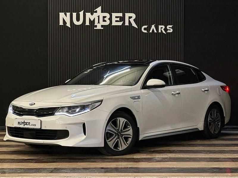 Vit Begagnad 2017 Kia Optima Comfort Sedan | 159 900 kr (Marknadspris) - Bild 1/4