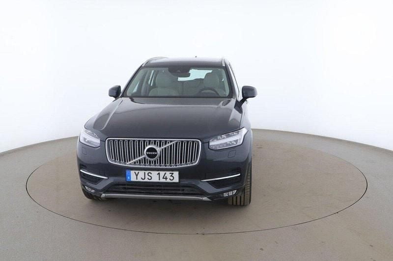 Grå Begagnad 2017 Volvo XC90 SUV | 350 000 kr (Superpris) - Bild 1/4