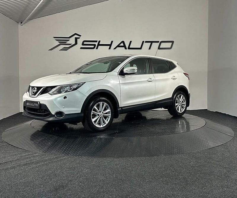 Vit Begagnad 2016 Nissan Qashqai SUV | 144 900 kr (Marknadspris) - Bild 1/4