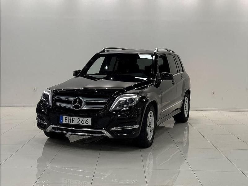 Svart Begagnad 2014 Mercedes GLK220 SUV | 149 900 kr (Marknadspris) - Bild 1/4