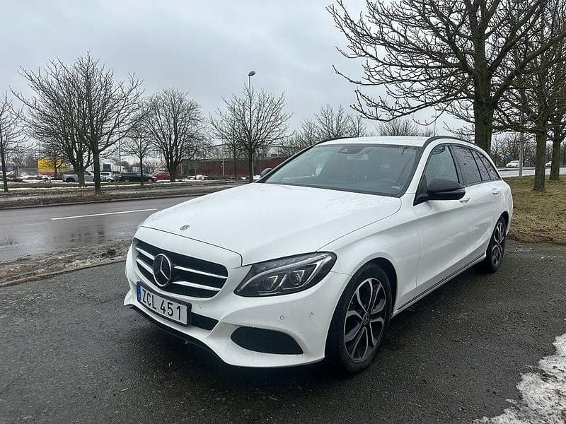 Begagnad Mercedes C220 Avantgarde 170 HK (125 kW) 2017 Vit Kombi