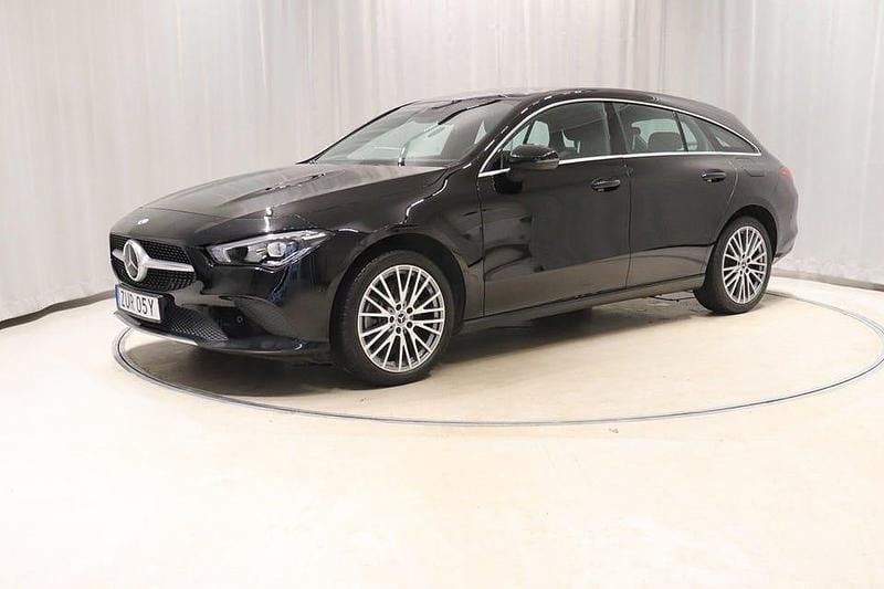 Begagnad Mercedes CLA250 160 HK (117 kW) 2023 Svart Sedan