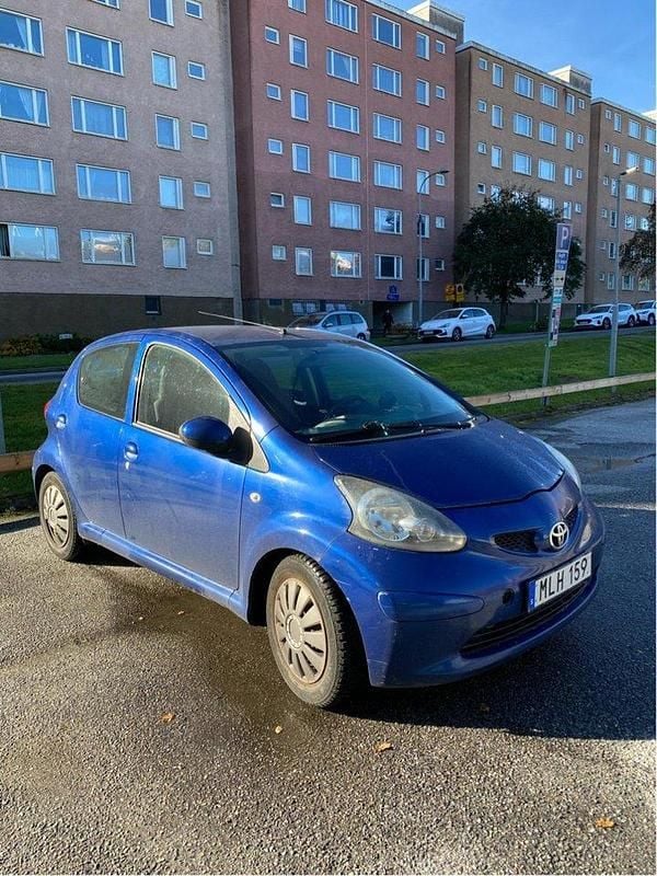 Blå Begagnad 2007 Toyota Aygo Halvkombi | 22 900 kr (Marknadspris) - Bild 1/4