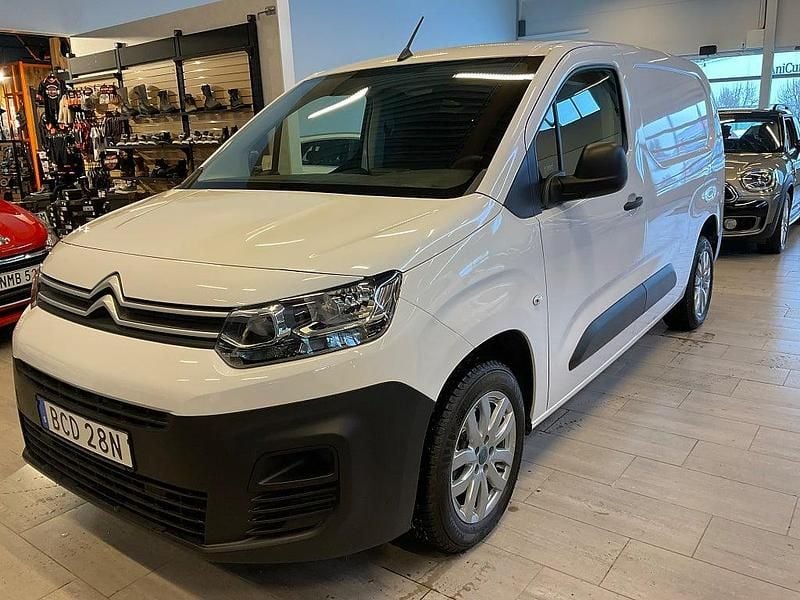 Vit Begagnad 2023 Citroën Berlingo Minibuss | 258 000 kr (Marknadspris) - Bild 1/4