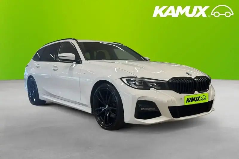 Vit Begagnad 2021 BMW 320 M Sport Kombi | 338 900 kr - Bild 1/4