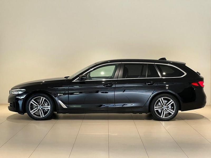 Begagnad BMW 530 184 HK (135 kW) 2022 Svart Sedan